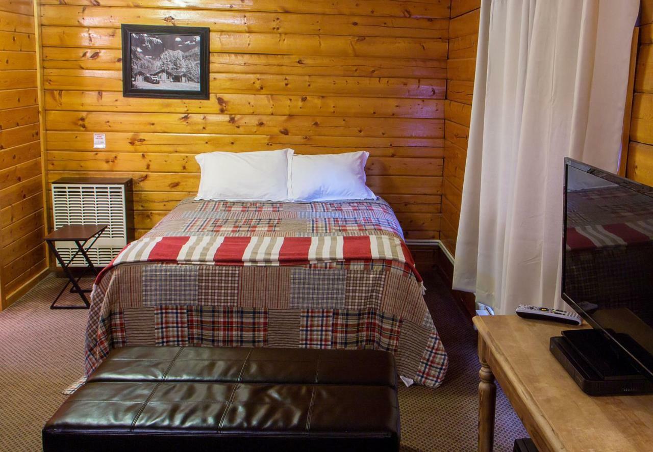 High Country Motel And Cabins Cooke City Eksteriør bilde