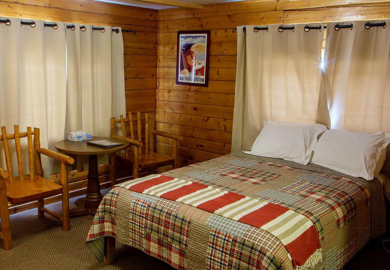 High Country Motel And Cabins Cooke City Eksteriør bilde
